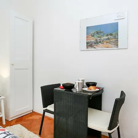 Studio Perina Apartamento